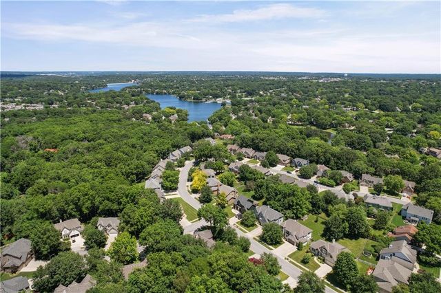 3620 NW Primrose Lane, Lee's Summit, MO 64064