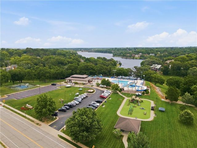3620 NW Primrose Lane, Lee's Summit, MO 64064