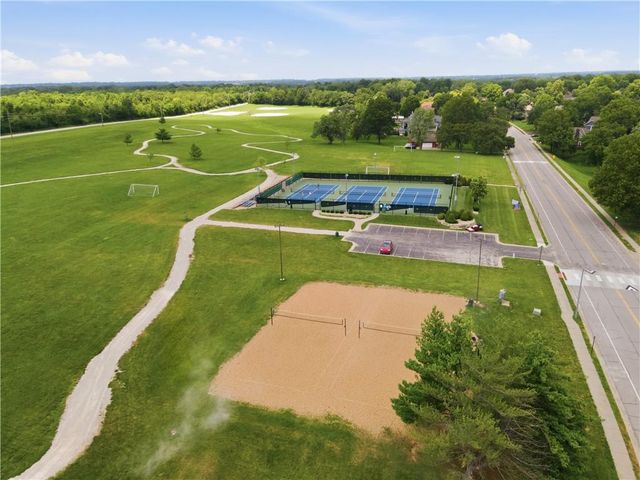 3620 NW Primrose Lane, Lee's Summit, MO 64064