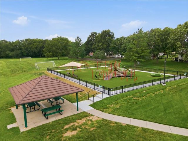 3620 NW Primrose Lane, Lee's Summit, MO 64064