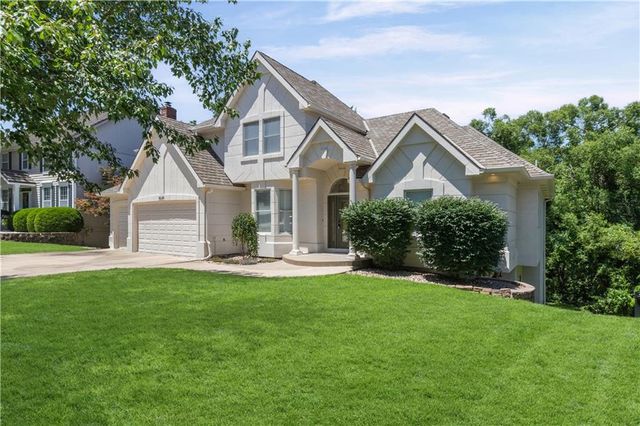3620 NW Primrose Lane, Lee's Summit, MO 64064