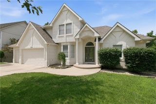 3620 NW Primrose Lane, Lee's Summit, MO 64064