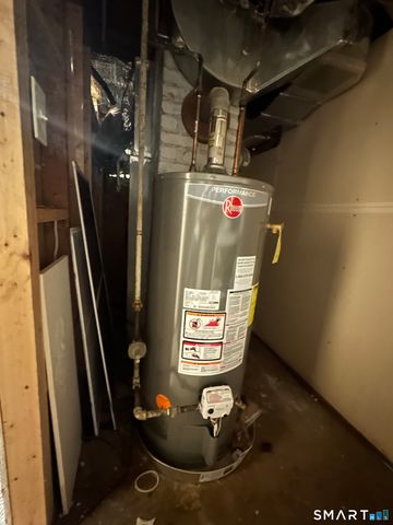 1031 Meriden Road, Waterbury, CT 06705