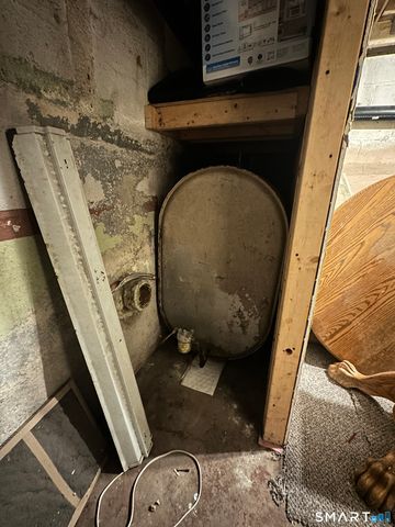 1031 Meriden Road, Waterbury, CT 06705