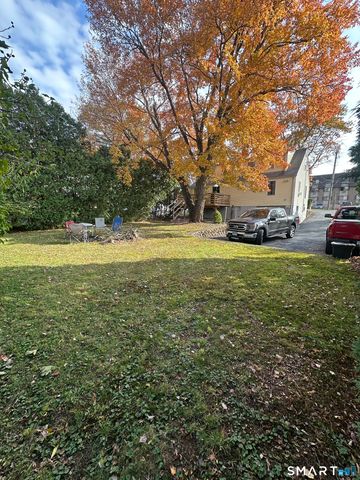 1031 Meriden Road, Waterbury, CT 06705