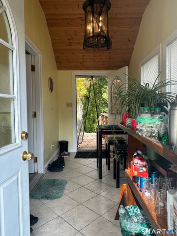 1031 Meriden Road, Waterbury, CT 06705