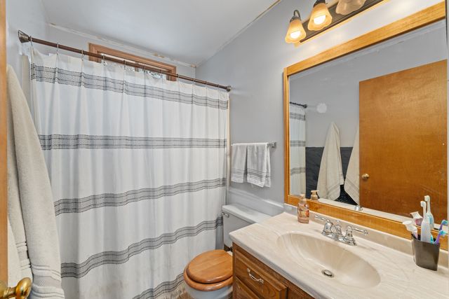 1226 Lakewood Drive, Lake Holiday, IL 60552