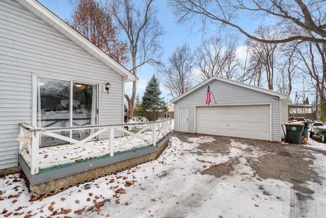 1226 Lakewood Drive, Lake Holiday, IL 60552