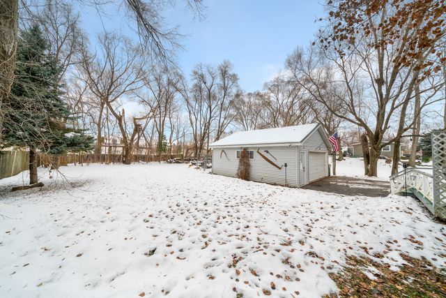 1226 Lakewood Drive, Lake Holiday, IL 60552