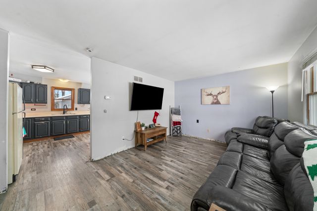 1226 Lakewood Drive, Lake Holiday, IL 60552