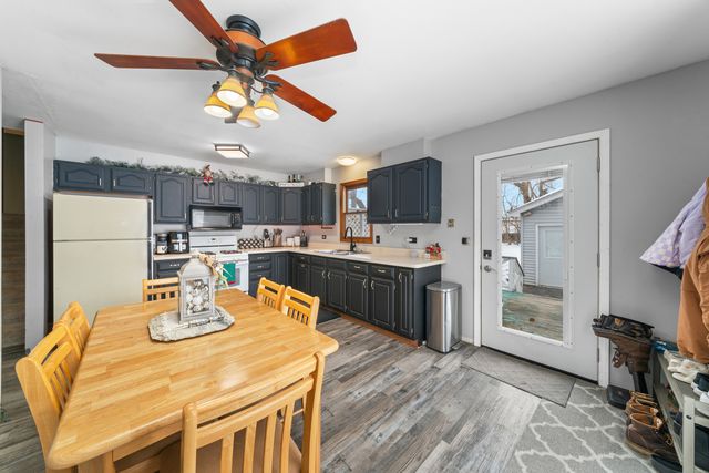 1226 Lakewood Drive, Lake Holiday, IL 60552