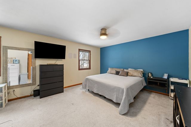 1226 Lakewood Drive, Lake Holiday, IL 60552