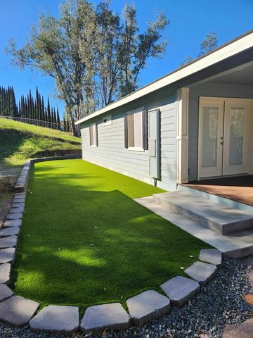 29763 Margale L, Vista, CA 92084