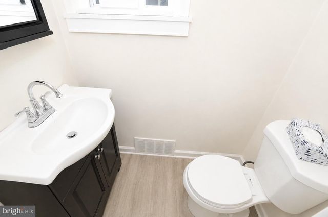 111--113 BARCLAY ST, Burlington, NJ 08016