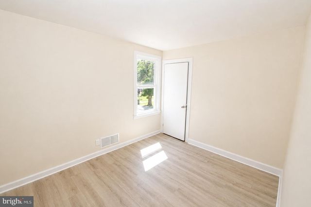 111--113 BARCLAY ST, Burlington, NJ 08016