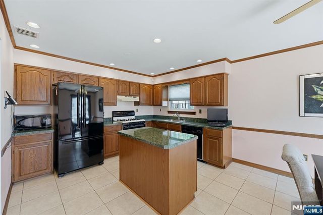 69 Henry Street 1, Elmwood Park, NJ 07407