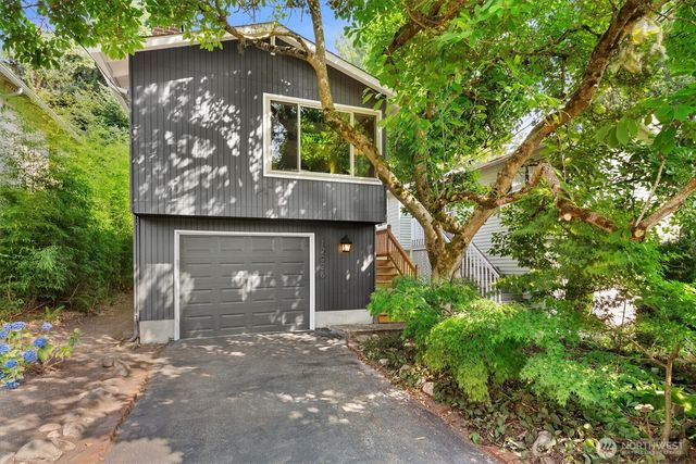 12026 40th Avenue NE, Seattle, WA 98125