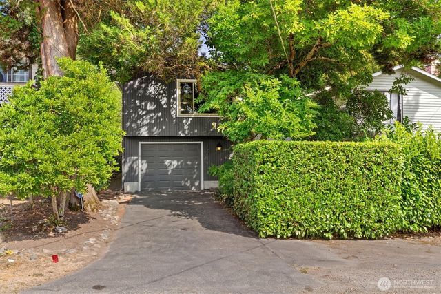 12026 40th Avenue NE, Seattle, WA 98125