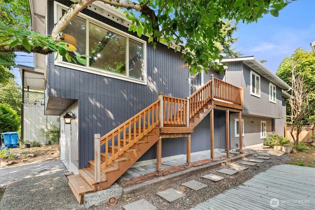 12026 40th Avenue NE, Seattle, WA 98125