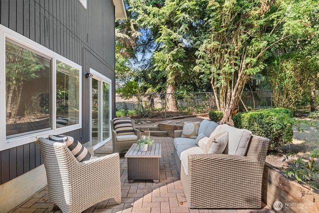 12026 40th Avenue NE, Seattle, WA 98125