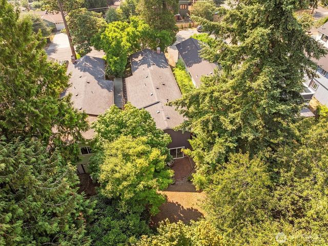 12026 40th Avenue NE, Seattle, WA 98125