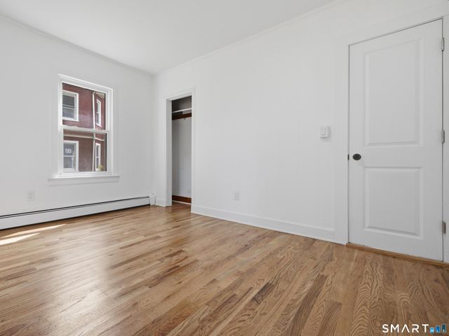 35 Moore Avenue, New London, CT 06320