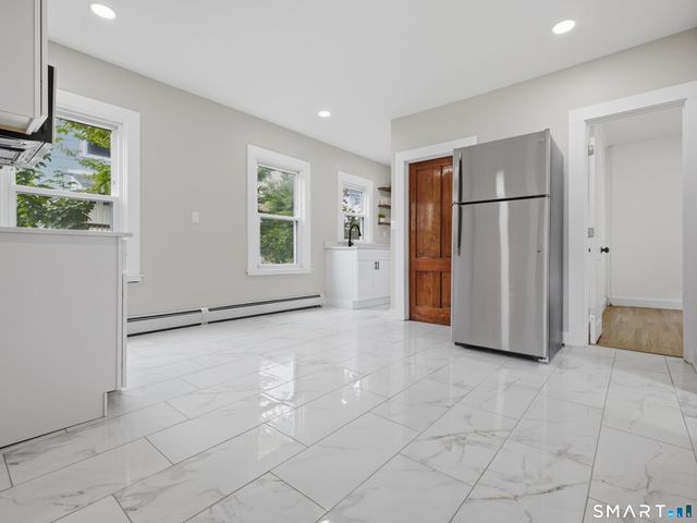 35 Moore Avenue, New London, CT 06320