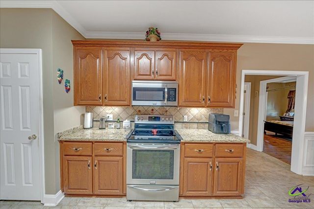 264 Lillian Drive, Byron, GA 31008