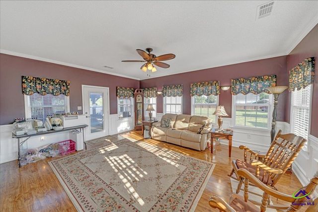 264 Lillian Drive, Byron, GA 31008