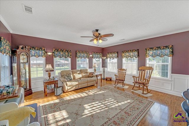 264 Lillian Drive, Byron, GA 31008