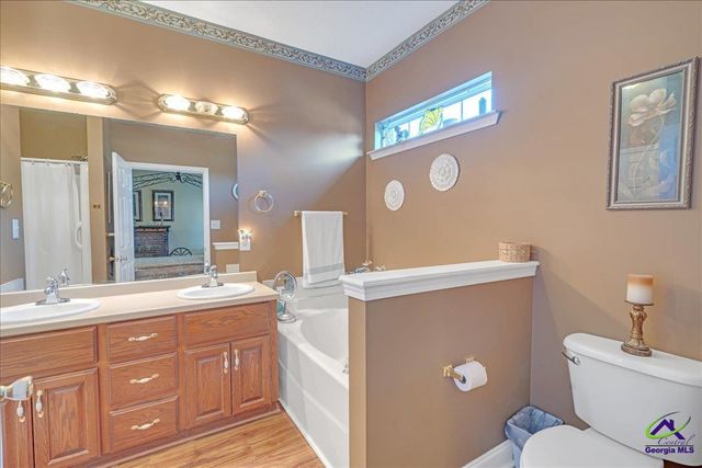 264 Lillian Drive, Byron, GA 31008