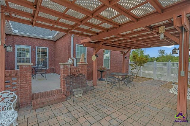 264 Lillian Drive, Byron, GA 31008