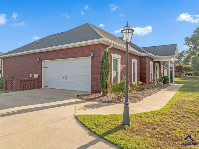 264 Lillian Drive, Byron, GA 31008