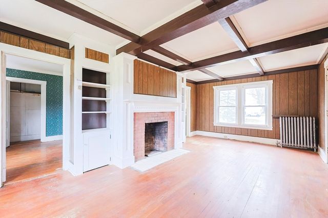 71 W Main St, West Brookfield, MA 01585