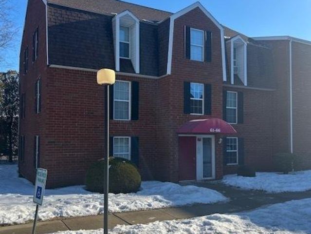 62 Heather Ridge 62, Shelton, CT 06484