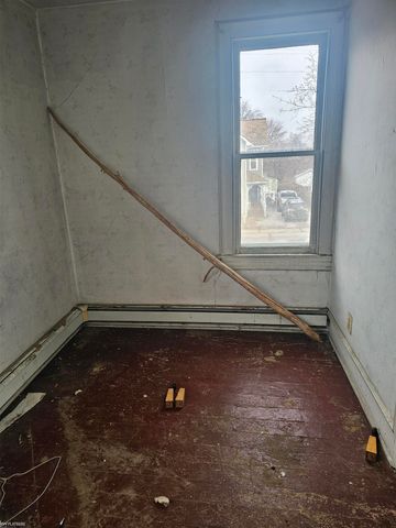 213 E Saint Clair Street, Marine City, MI 48039