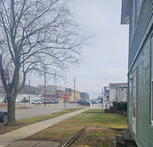 213 E Saint Clair Street, Marine City, MI 48039