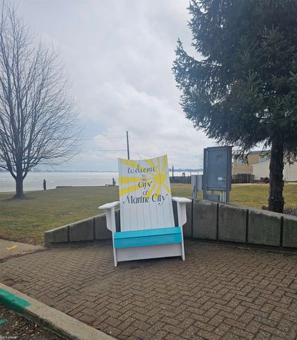 213 E Saint Clair Street, Marine City, MI 48039