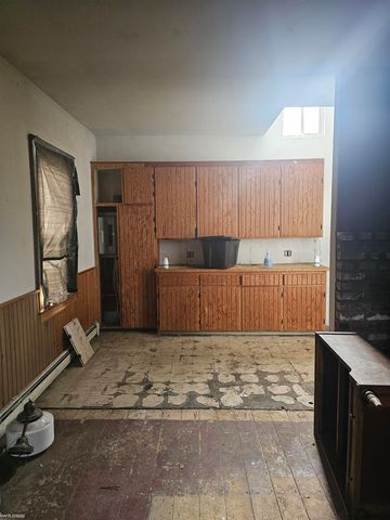 213 E Saint Clair Street, Marine City, MI 48039