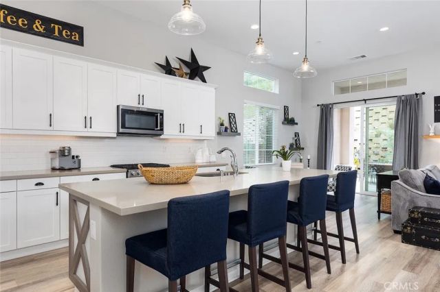18728 Seville Way, Canyon Country, CA 91387