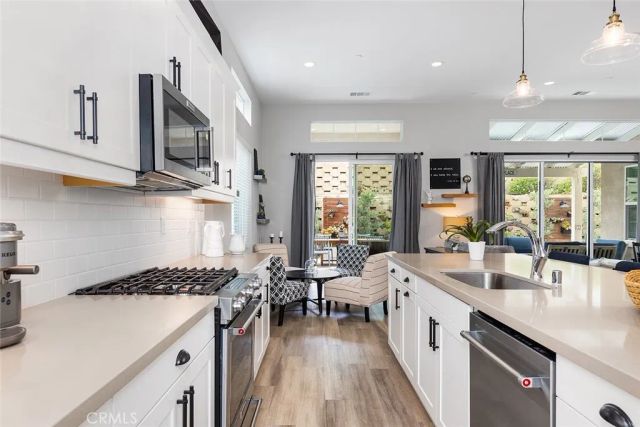 18728 Seville Way, Canyon Country, CA 91387