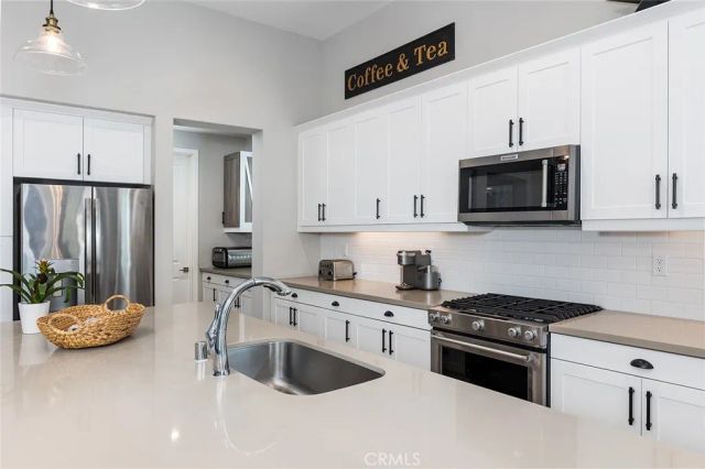 18728 Seville Way, Canyon Country, CA 91387