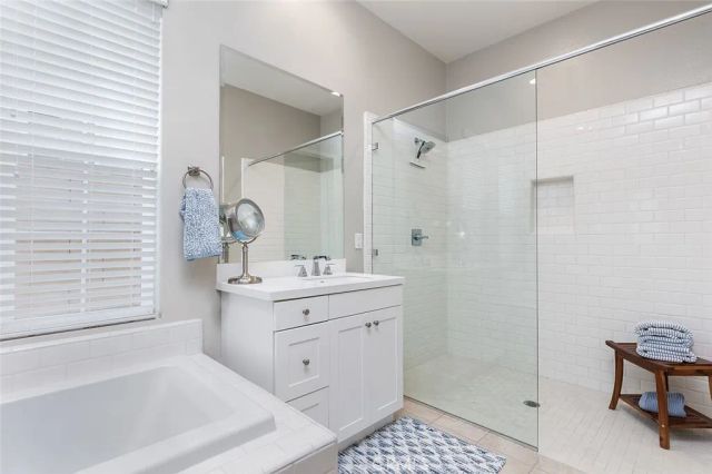 18728 Seville Way, Canyon Country, CA 91387