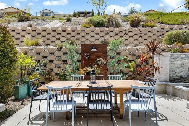 18728 Seville Way, Canyon Country, CA 91387