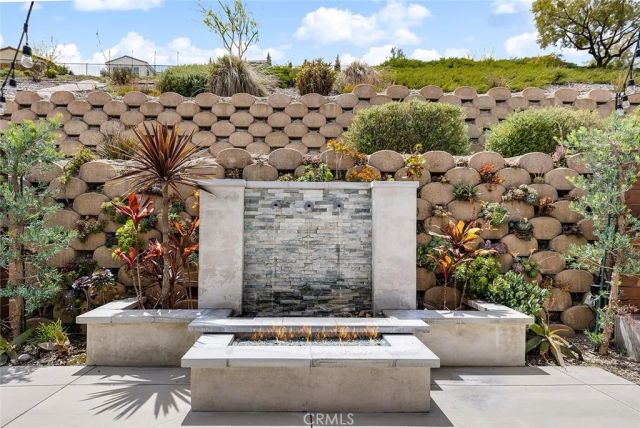 18728 Seville Way, Canyon Country, CA 91387