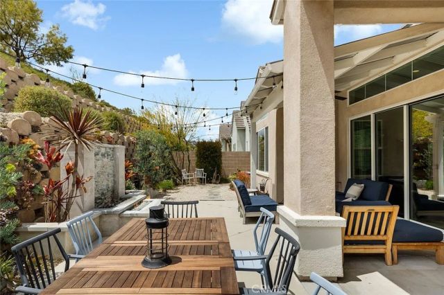 18728 Seville Way, Canyon Country, CA 91387