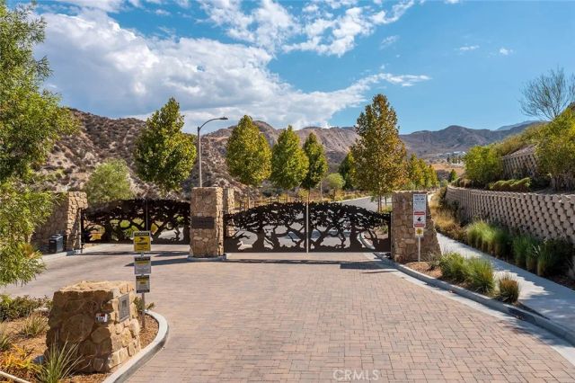 18728 Seville Way, Canyon Country, CA 91387