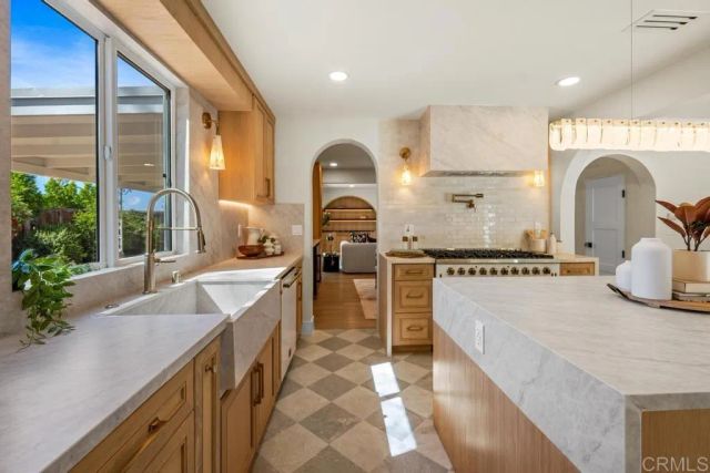 6280 Lance Place, San Diego, CA 92120