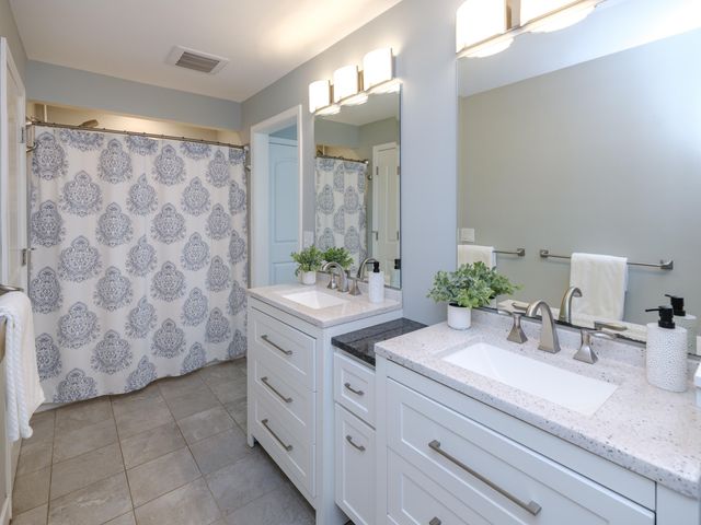1516 Romence Road, Portage, MI 49024