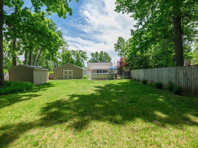 1516 Romence Road, Portage, MI 49024